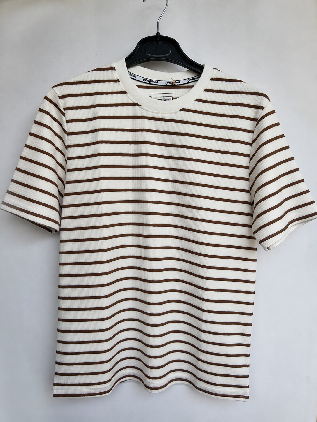 T-Shirt Rayé Premium – Style Moderne